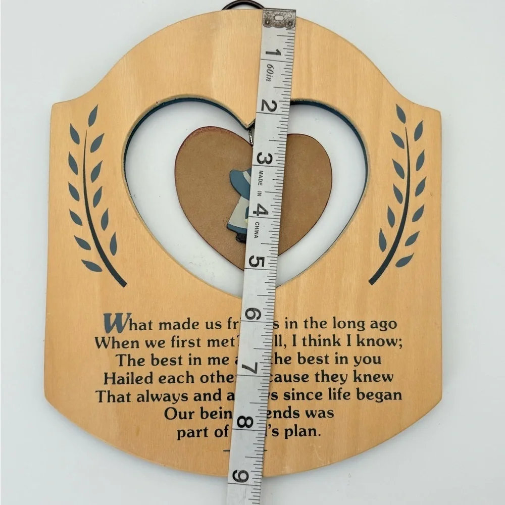 Vintage Heart-Shaped “Friends” Wooden Wall Plaque